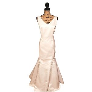 May Queen White Satin Mermaid Gown 15/16 NWT
